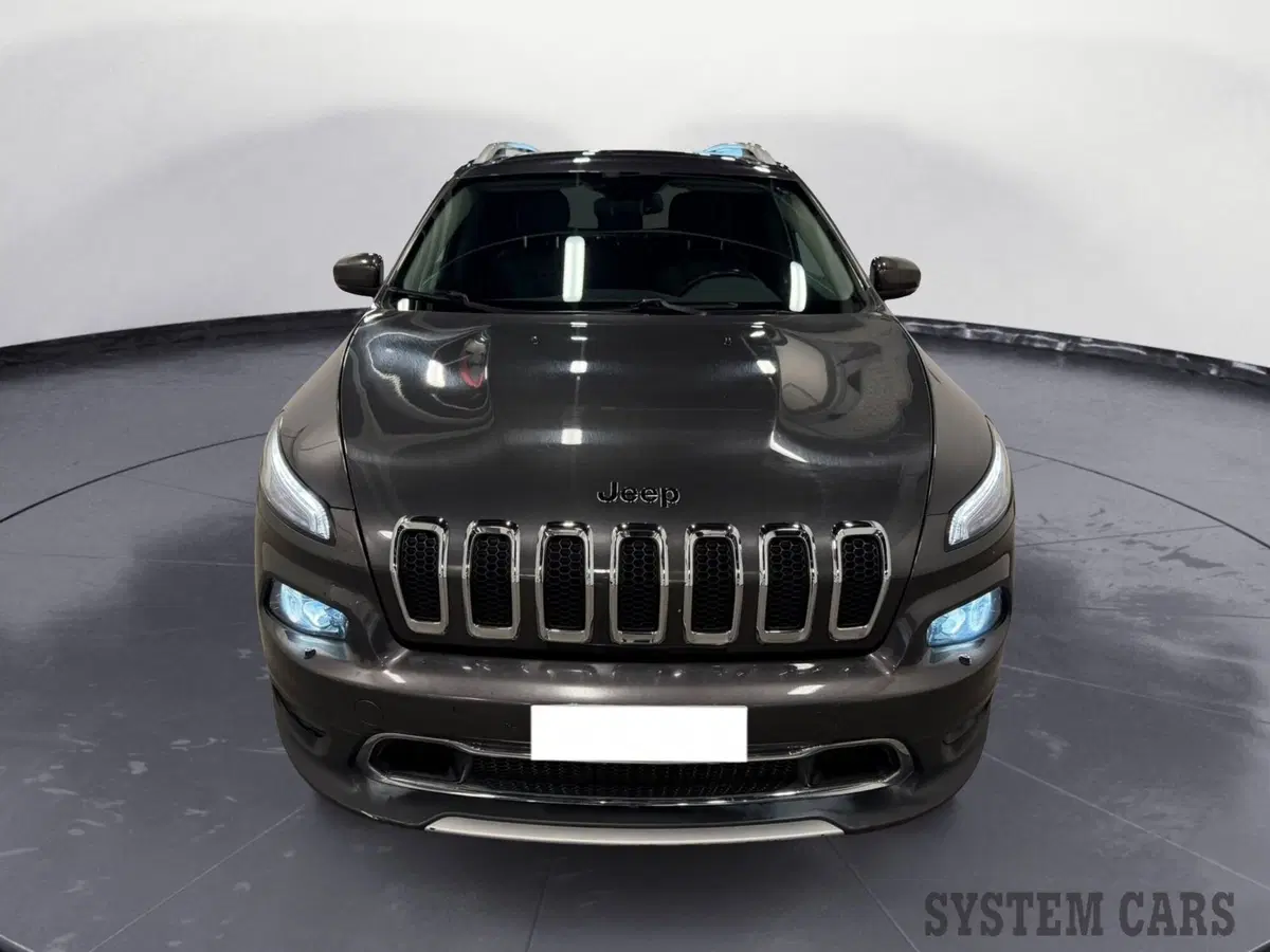 Jeep Cherokee usata a Varese (2)