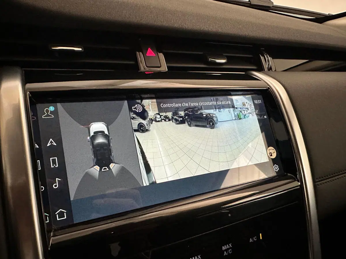 Land Rover Discovery Sport usata a Verbano Cusio Ossola (11)