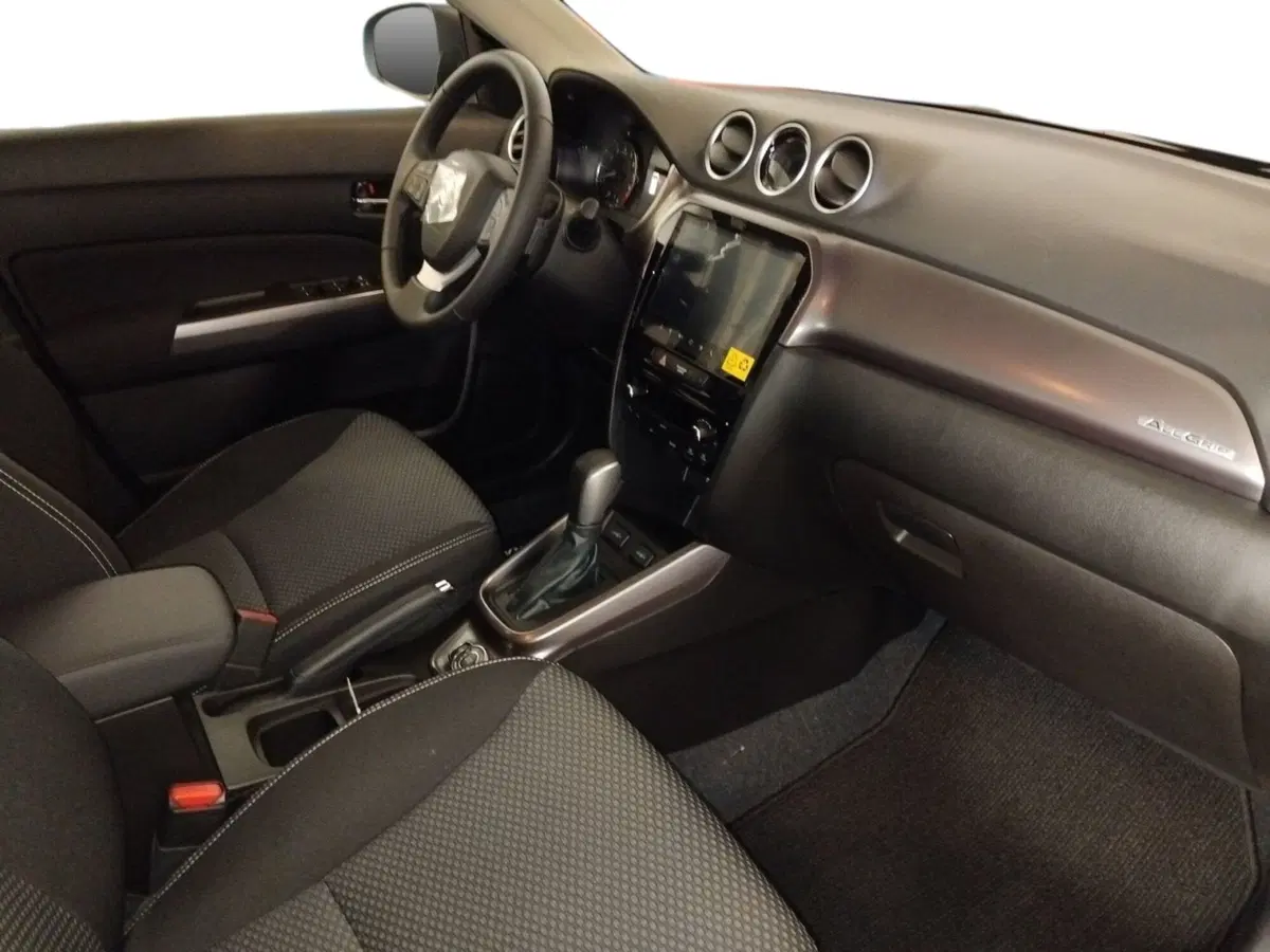 Suzuki Vitara nuova a Milano (6)