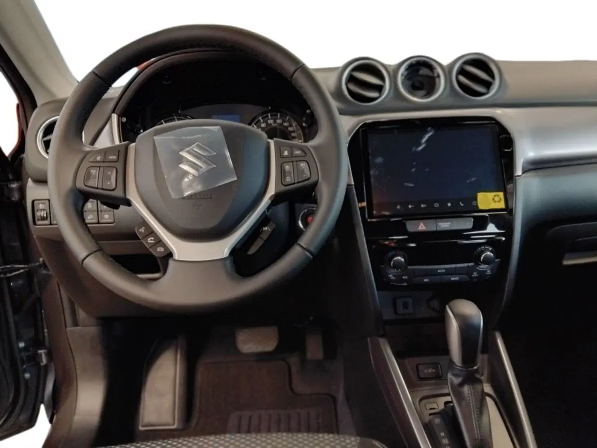 Suzuki Vitara nuova a Milano (8)