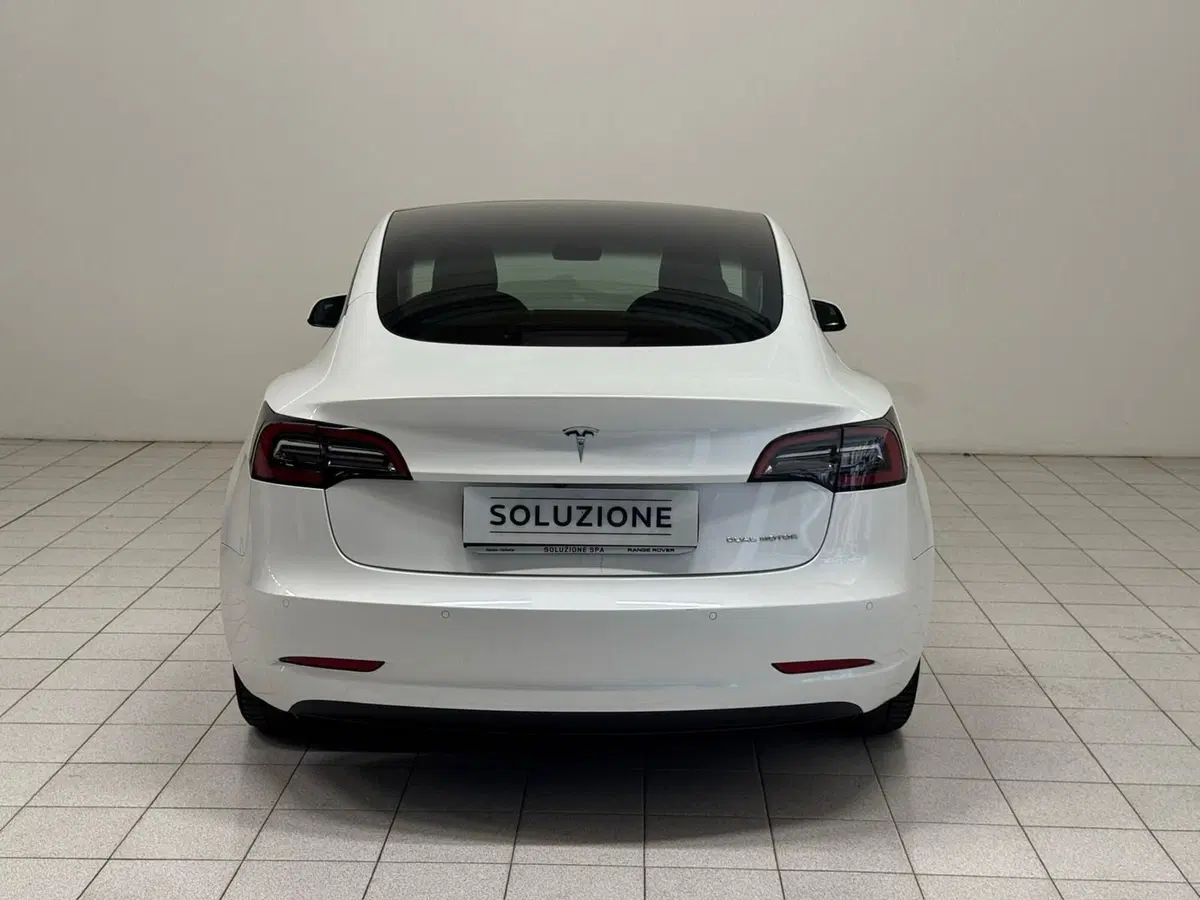 Tesla Model 3 usata a Verbano Cusio Ossola (7)