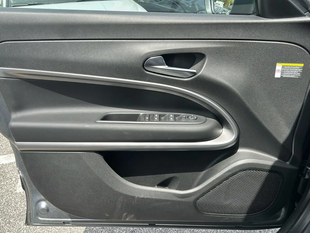 Jeep Avenger nuova a Roma (19)