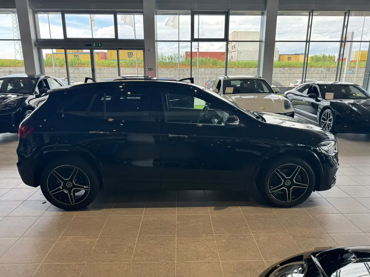 Mercedes-Benz GLA SUV usata a Firenze (7)