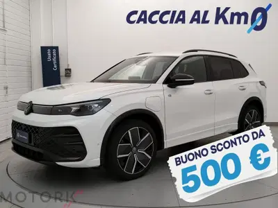 Volkswagen Tiguan 1.5 tsi ehybrid R-Line 204cv dsg del 2026 usata a Busto Arsizio