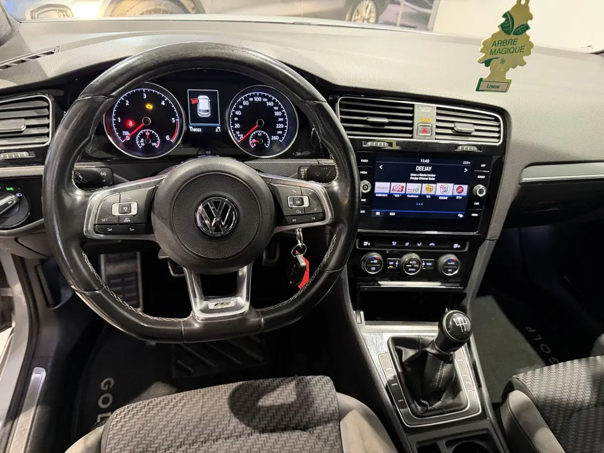 Volkswagen Golf usata a Genova (11)