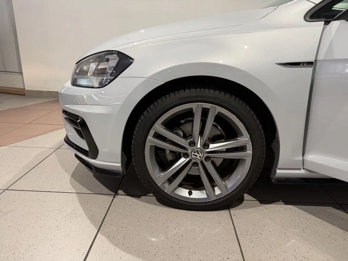 Volkswagen Golf usata a Genova (14)