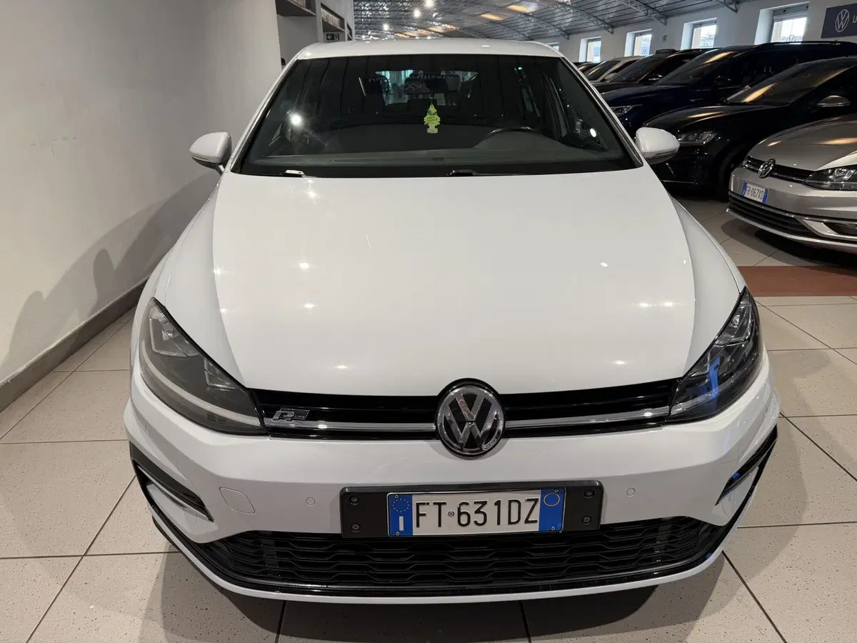 Volkswagen Golf usata a Genova (6)