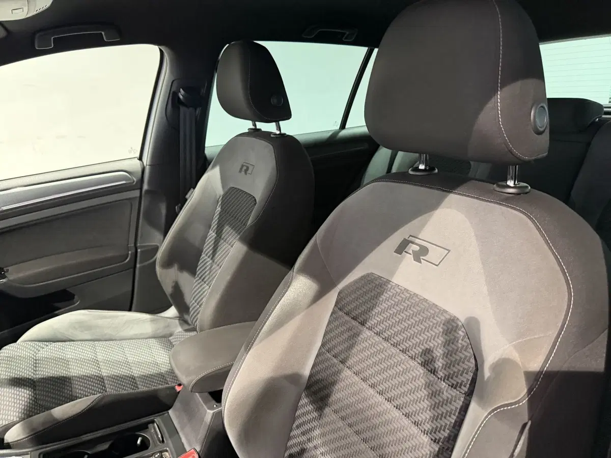 Volkswagen Golf usata a Genova (8)