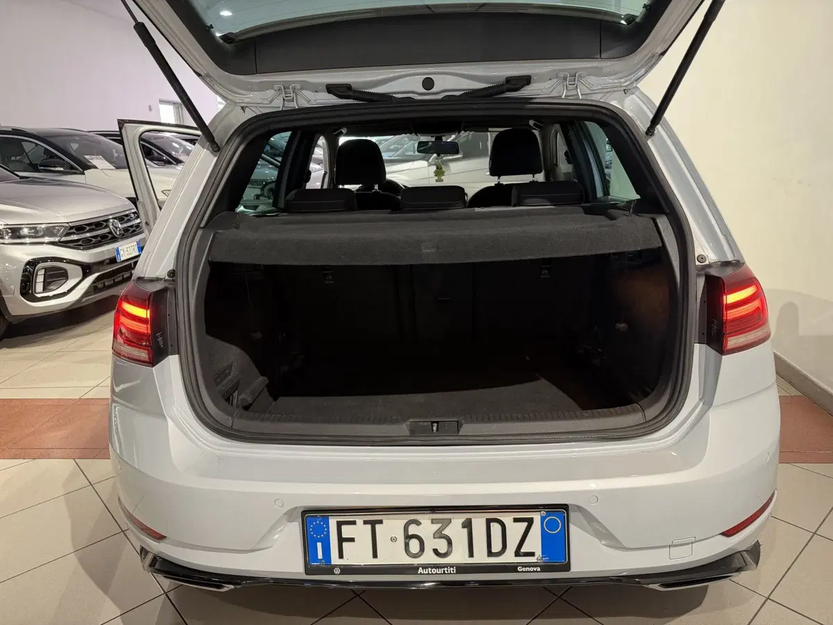 Volkswagen Golf usata a Genova (9)