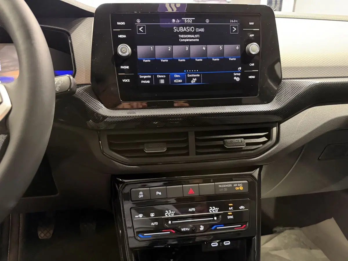 Volkswagen T-Cross nuova a Genova (14)