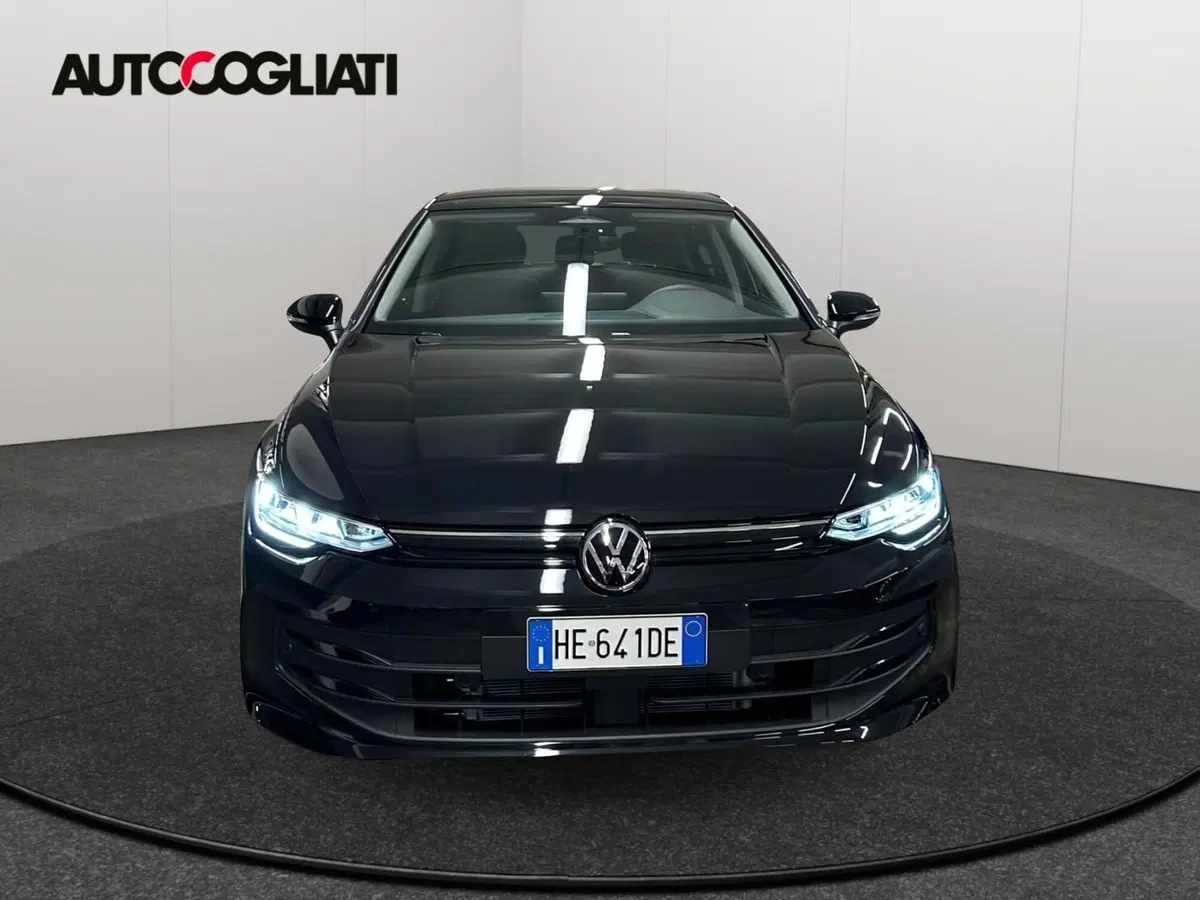 Volkswagen Golf nuova a Lecco (2)
