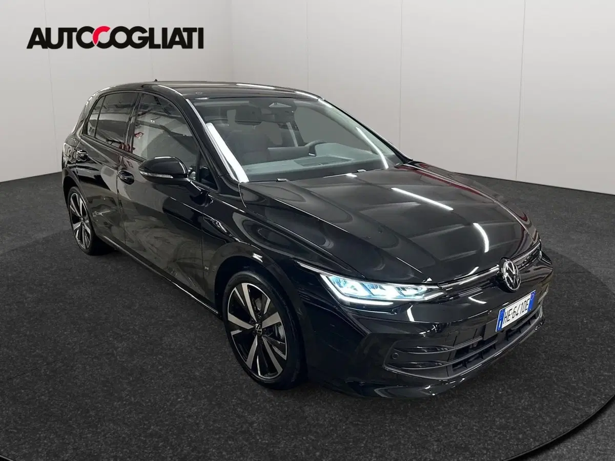 Volkswagen Golf nuova a Lecco (3)
