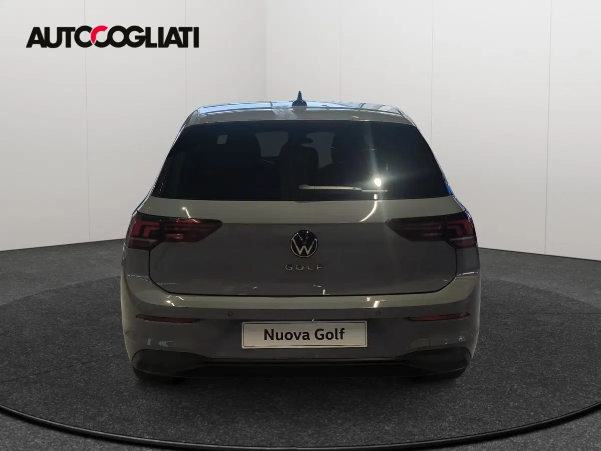 Volkswagen Golf nuova a Lecco (4)