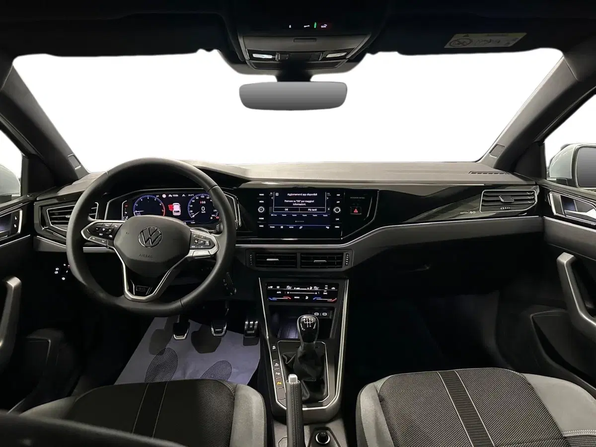 Volkswagen Polo nuova a Lecco (6)