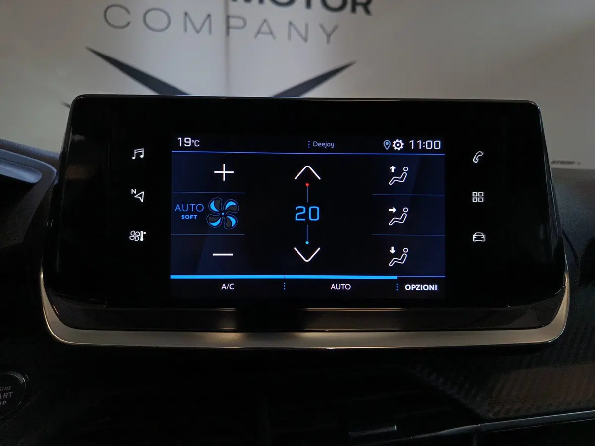 Peugeot 2008 usata a Varese (14)