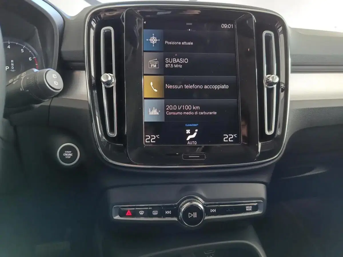 VOLVO Veicoli Commerciali XC40 usata a Varese (13)