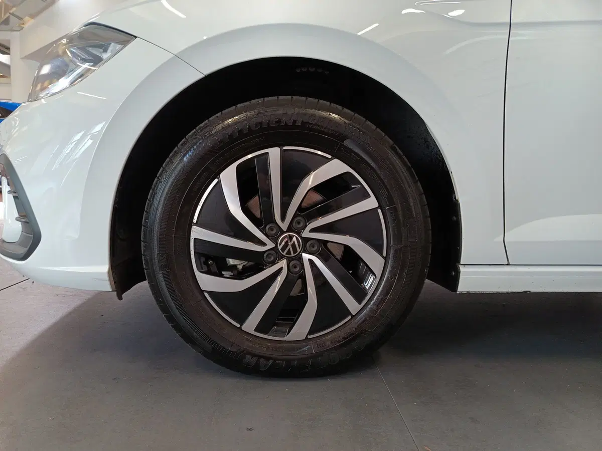 Volkswagen Polo usata a Varese (7)