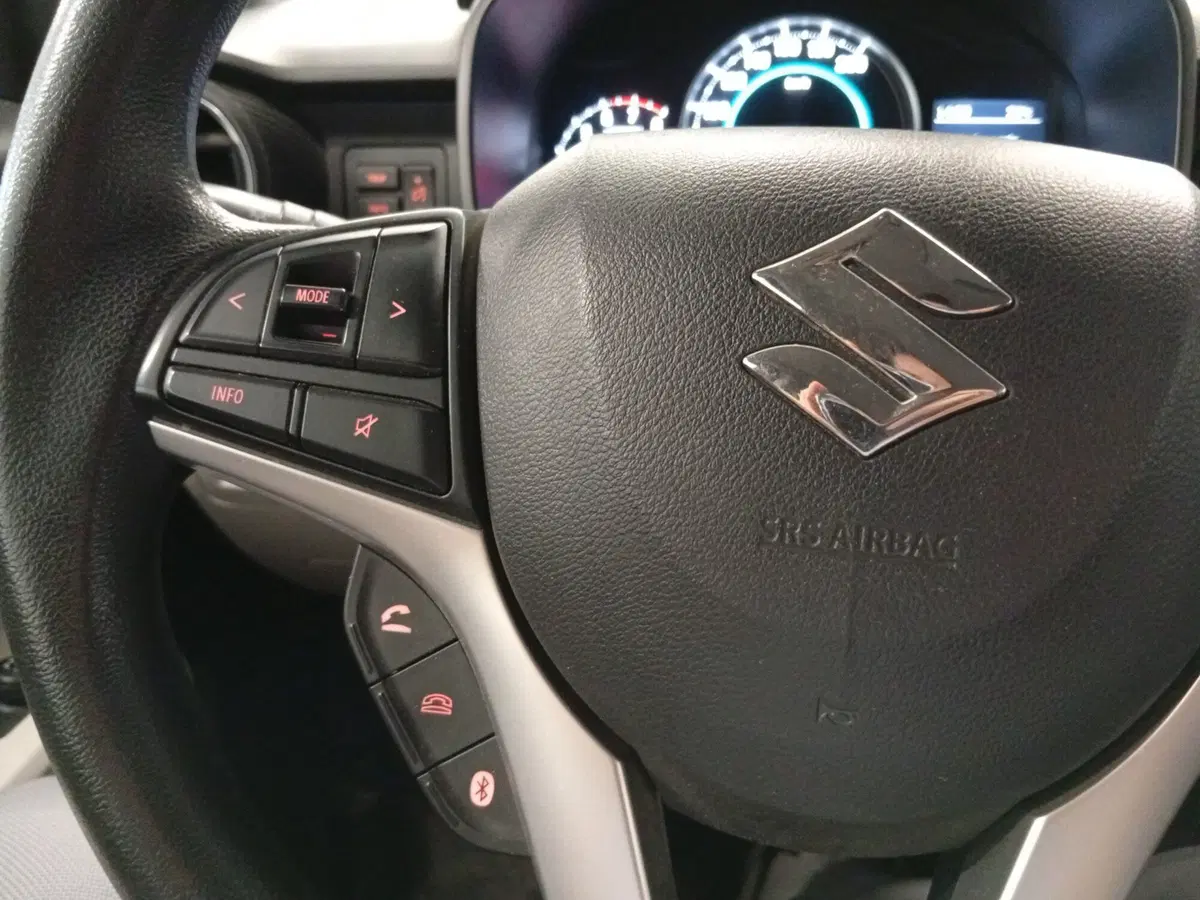 Suzuki Ignis usata a Varese (17)