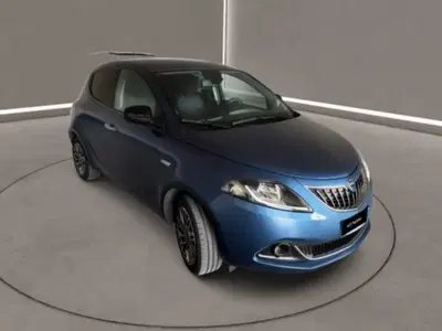 Lancia Ypsilon 1.0 FireFly 5 porte S&S Hybrid Ecochic UnYca del 2023 usata a Caltanissetta