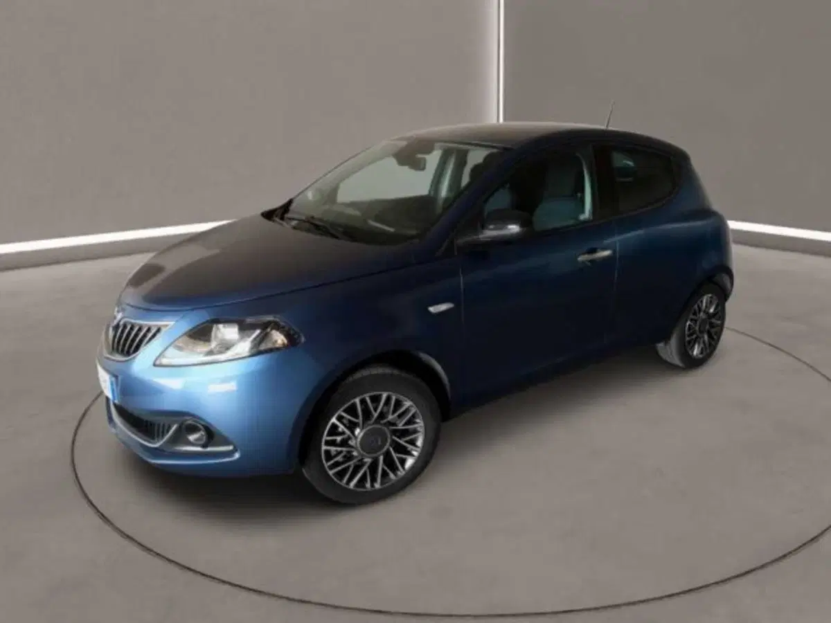 Lancia Ypsilon usata a Caltanissetta (3)