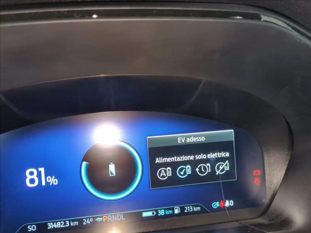 Ford Kuga usata a Milano (11)