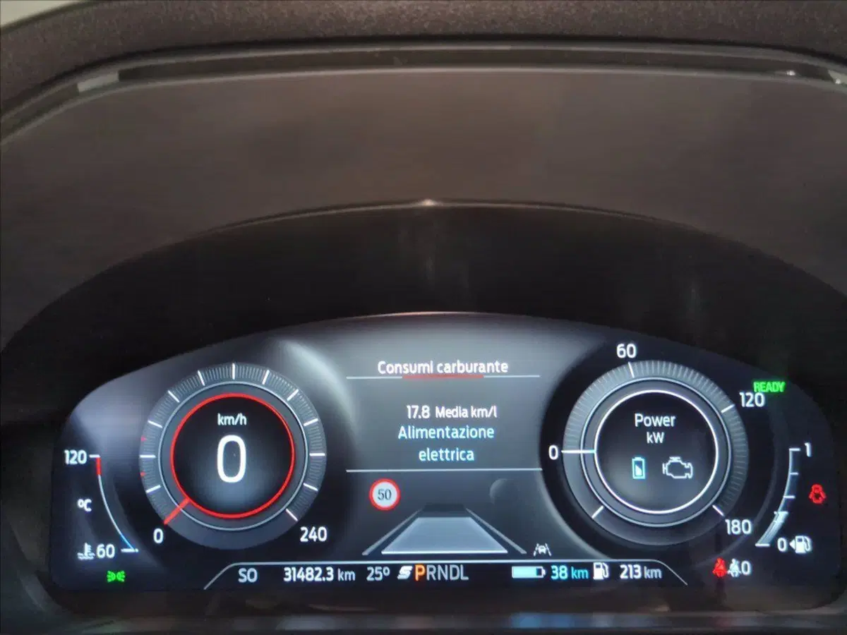Ford Kuga usata a Milano (14)