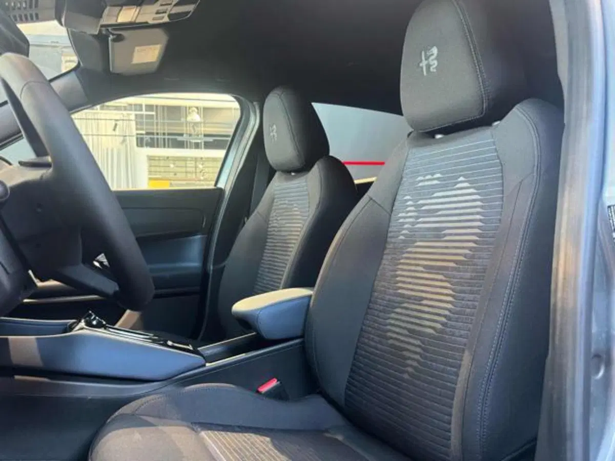 Alfa Romeo Junior nuova a Vercelli (12)