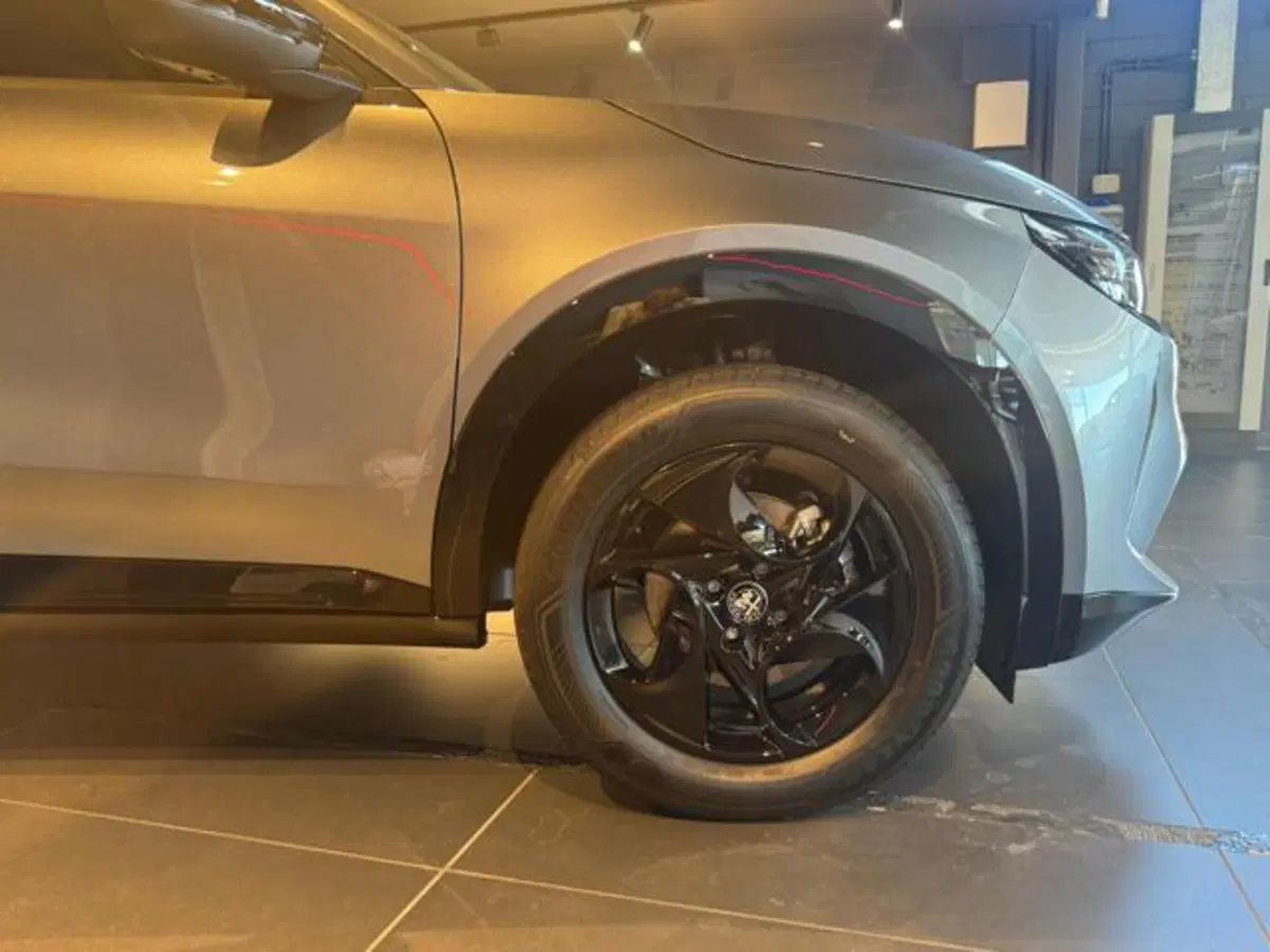 Alfa Romeo Junior nuova a Vercelli (15)