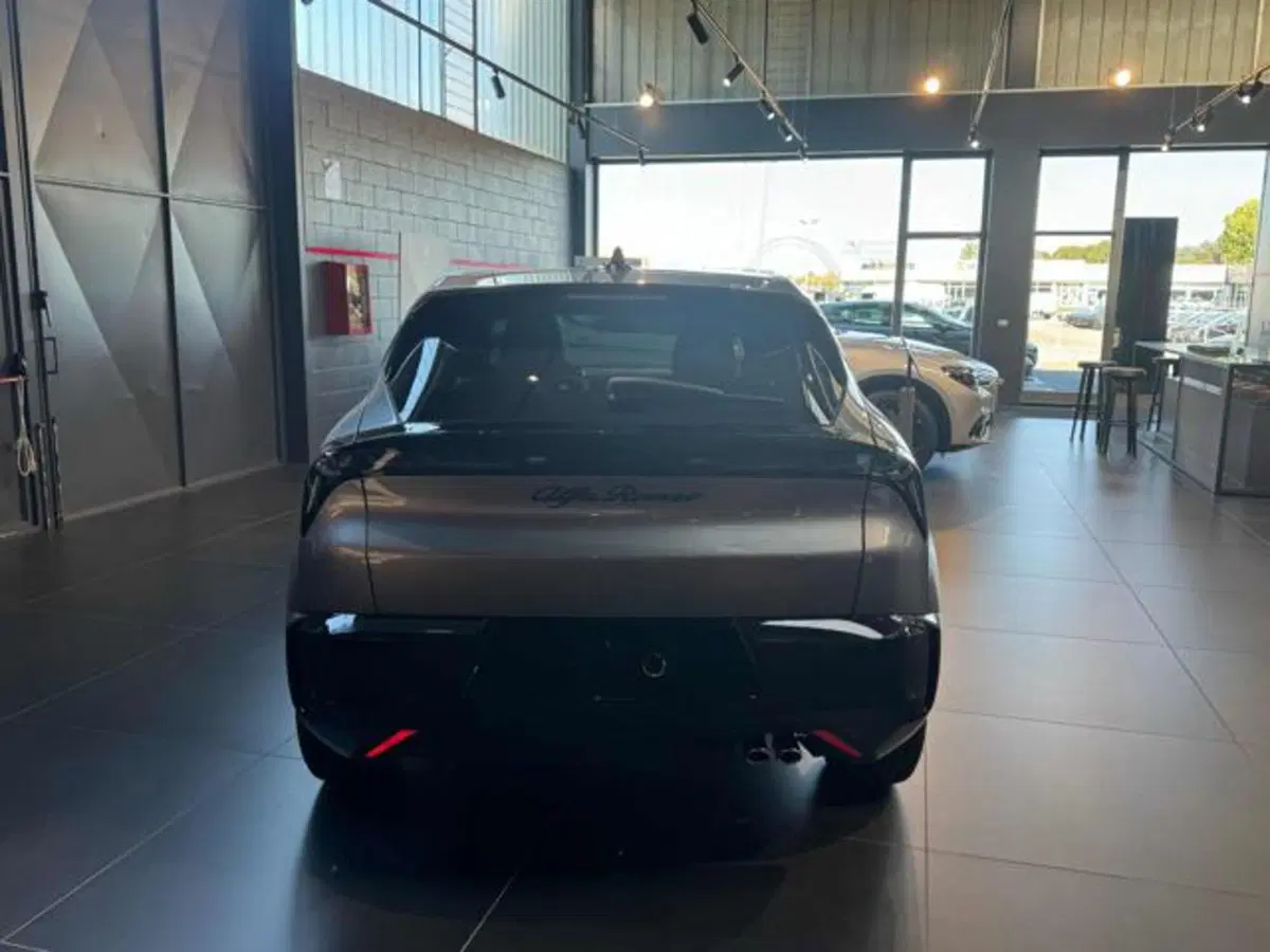 Alfa Romeo Junior nuova a Vercelli (6)