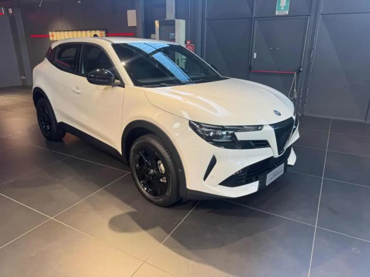 Alfa Romeo Junior nuova a Vercelli