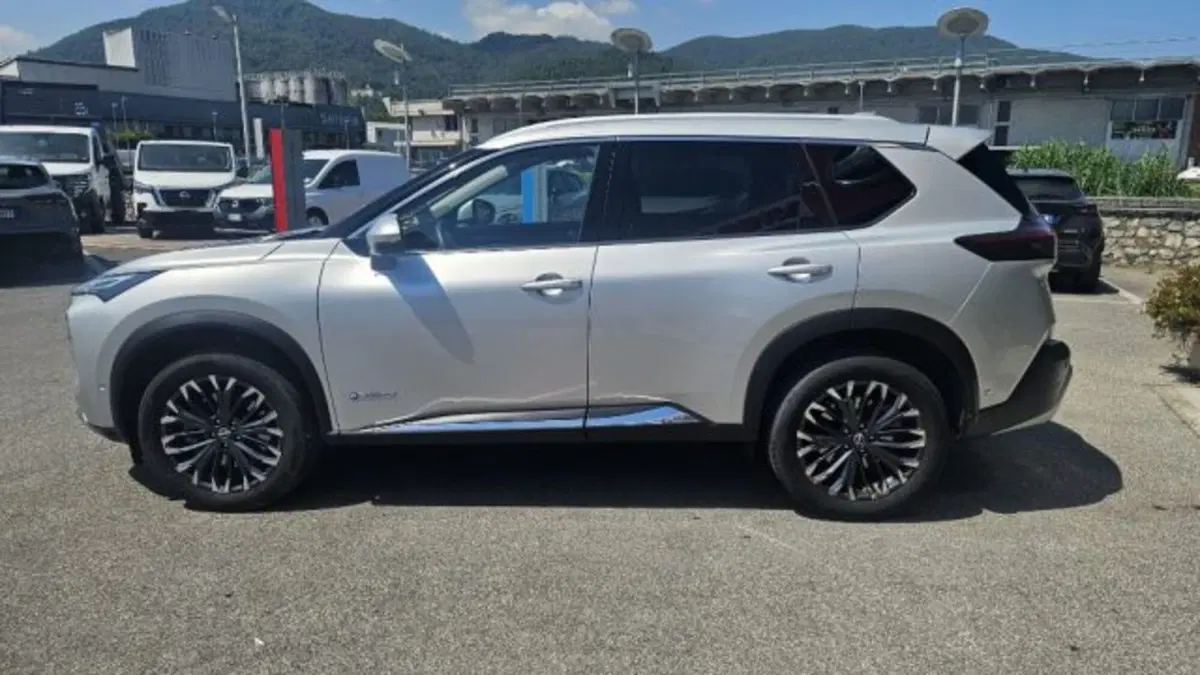 Nissan X-Trail usata a Lucca (7)