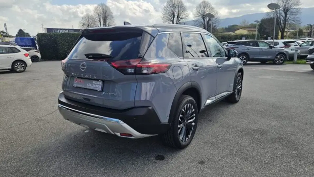 Nissan X-Trail nuova a Lucca (4)