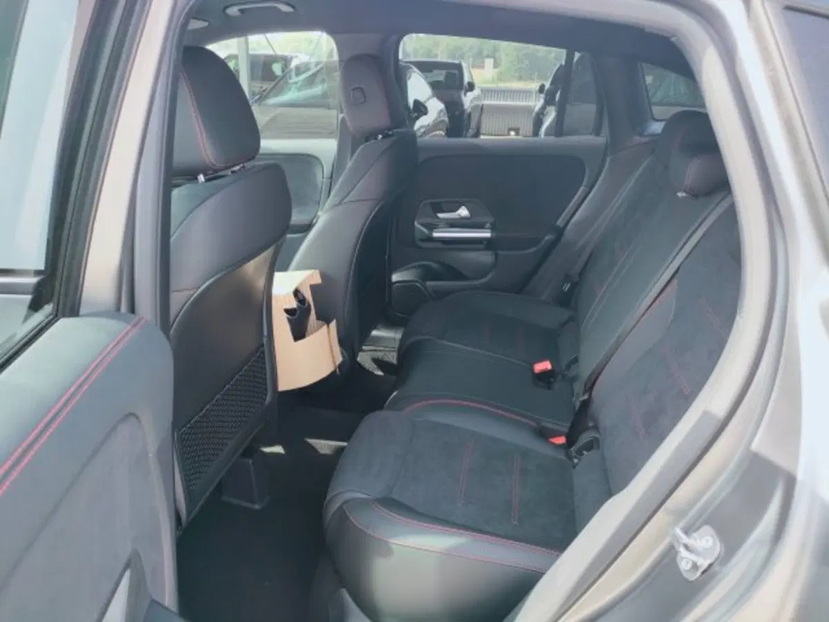 Mercedes-Benz GLA SUV nuova a Teramo (11)