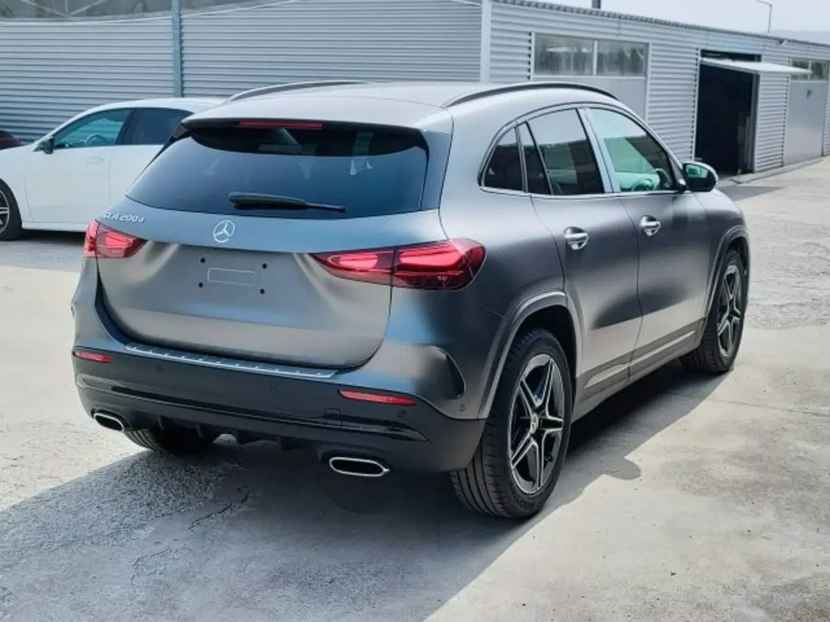 Mercedes-Benz GLA SUV nuova a Teramo (6)
