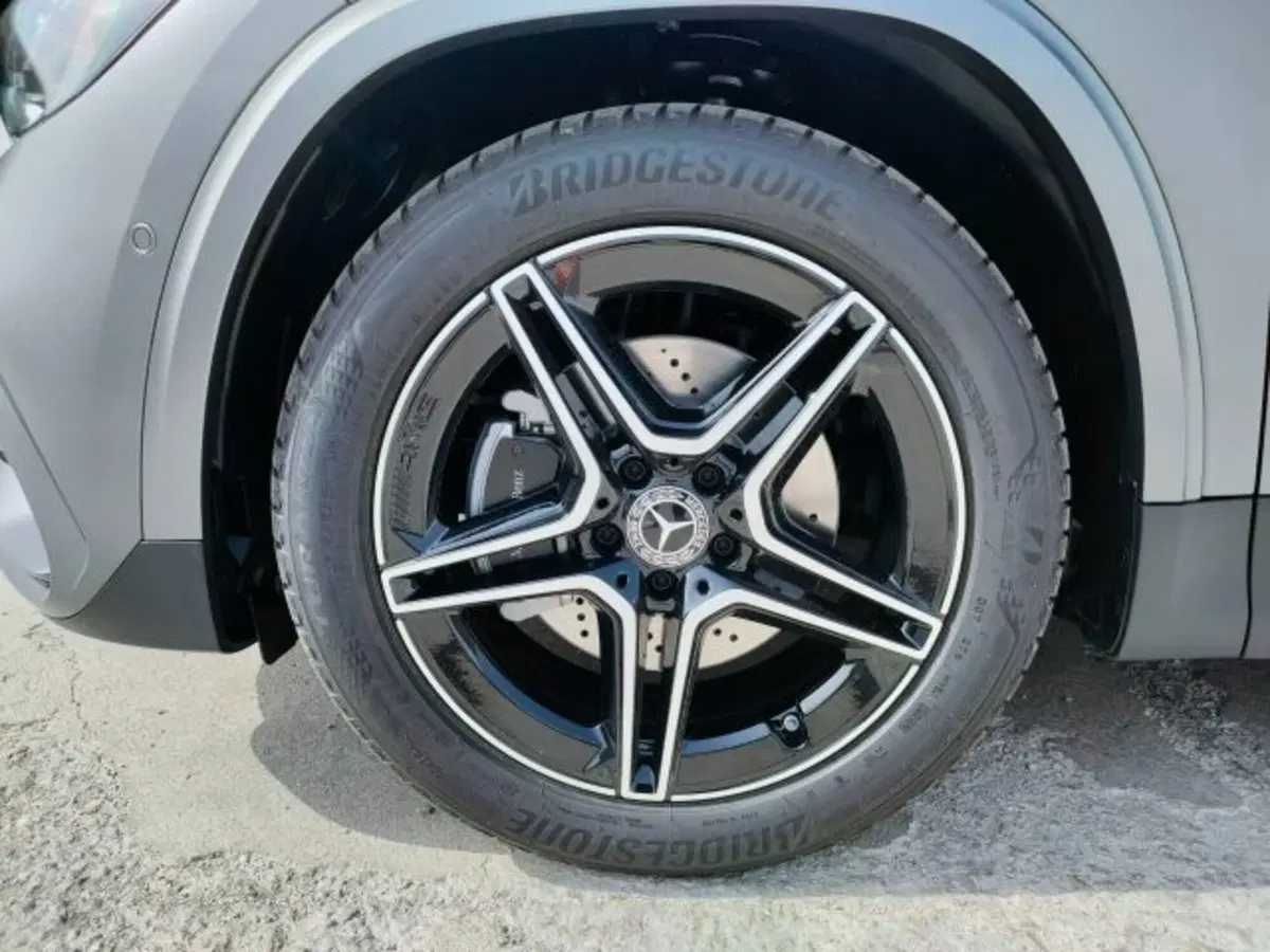 Mercedes-Benz GLA SUV nuova a Teramo (8)