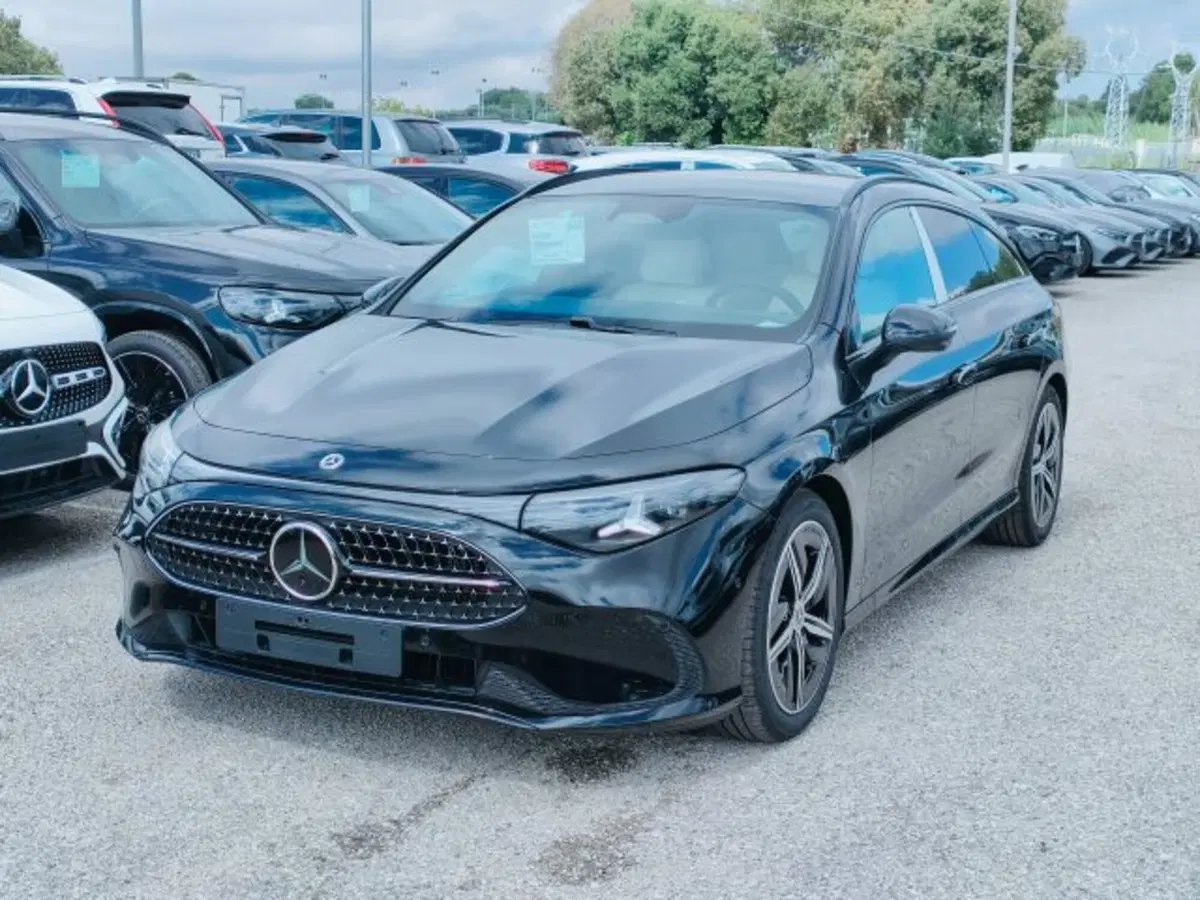 Mercedes-Benz CLA Shooting Brake nuova a Teramo