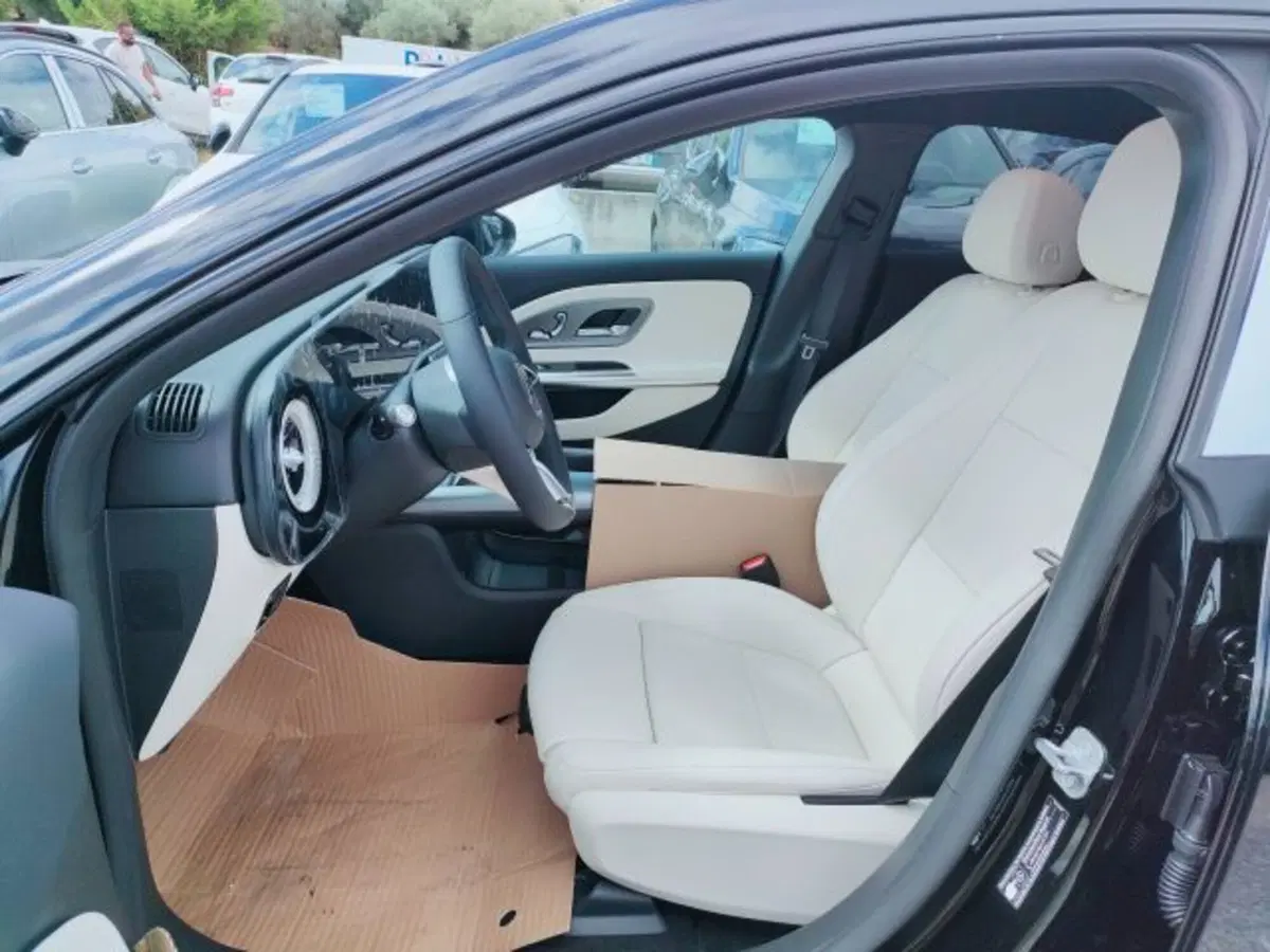 Mercedes-Benz CLA Shooting Brake nuova a Teramo (8)