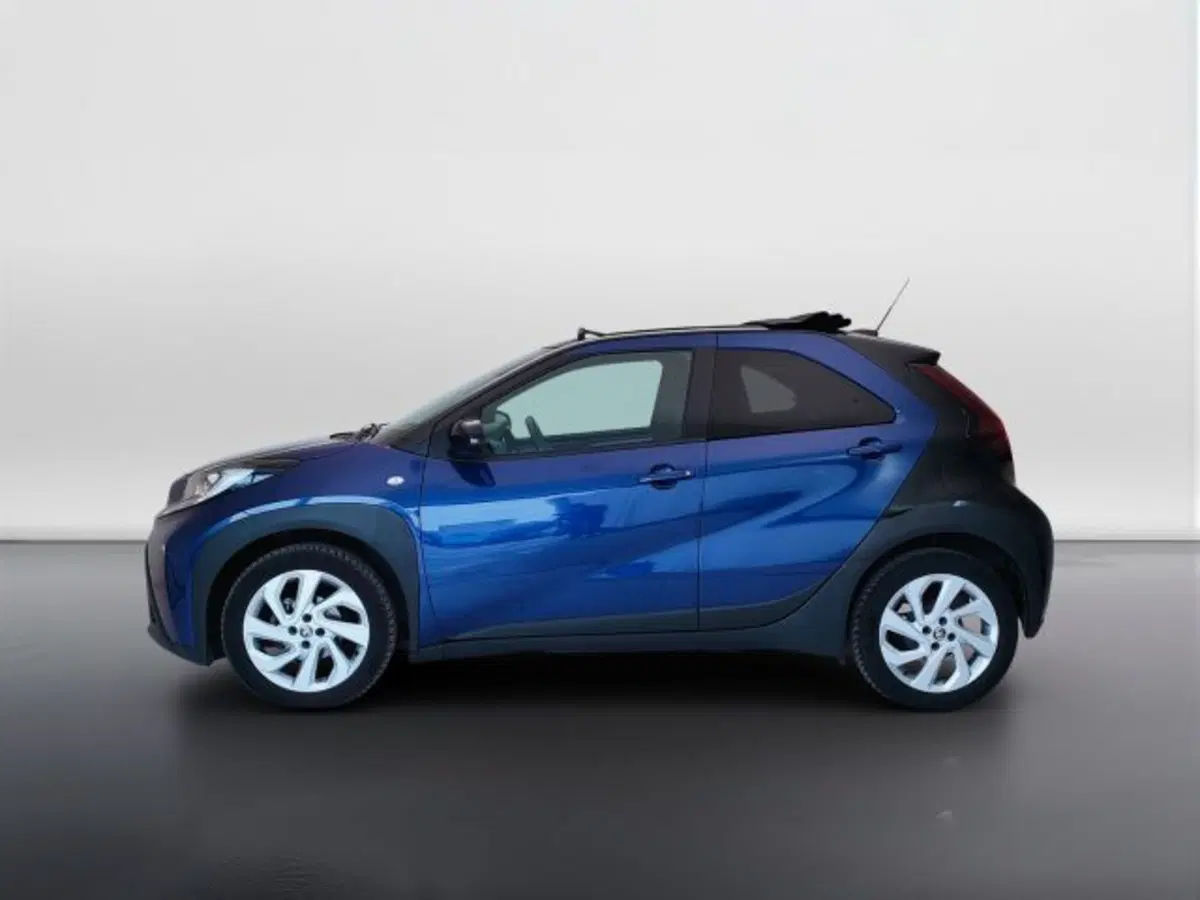 Toyota Aygo X usata a Teramo (8)