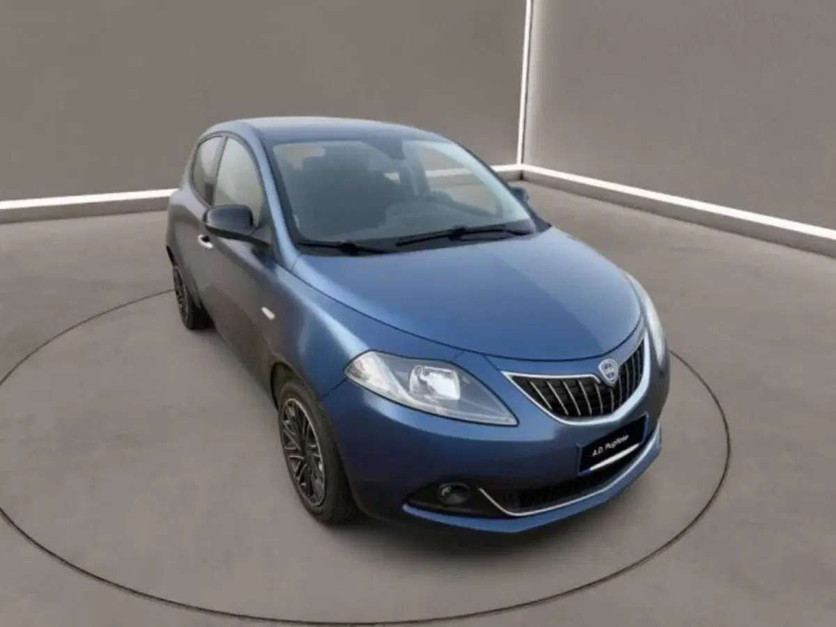 Lancia Ypsilon usata a Caltanissetta (3)