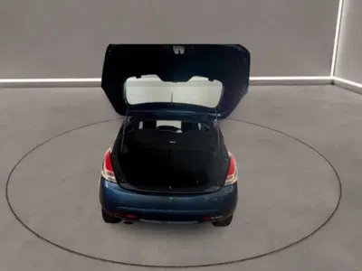 Lancia Ypsilon 1.0 FireFly 5 porte S&S Hybrid Ecochic A. Ferretti del 2023 usata a Caltanissetta