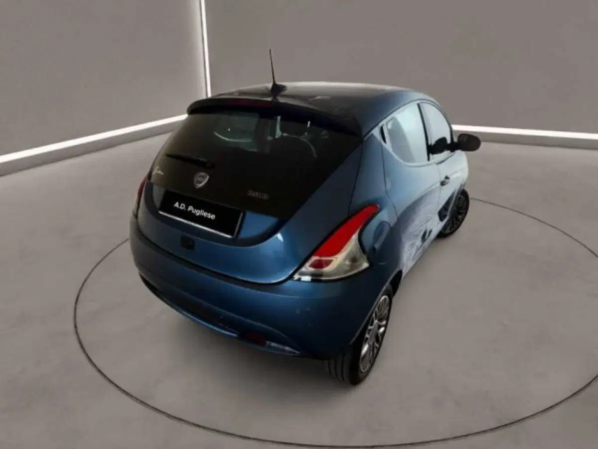 Lancia Ypsilon usata a Caltanissetta (2)