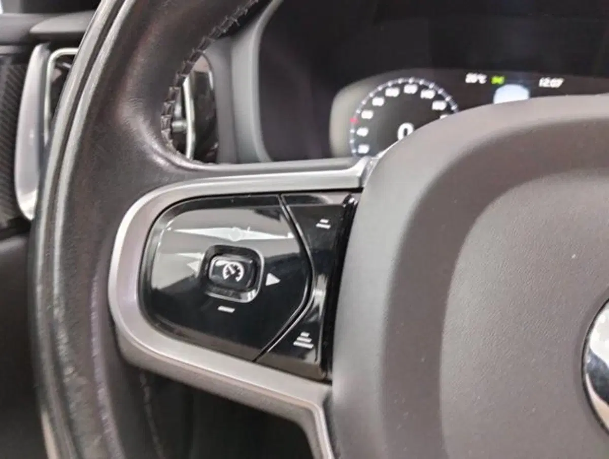 Volvo V60 usata a Como (11)