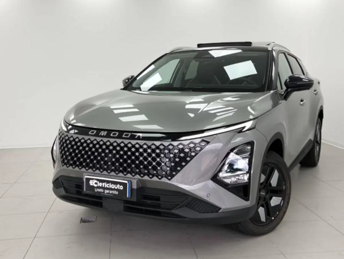 Omoda Omoda 5 SHS-H usata a Como