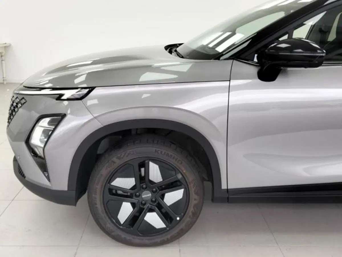 Omoda Omoda 5 SHS-H usata a Como (9)