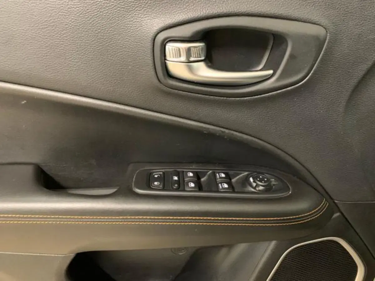 Jeep Compass usata a Firenze (15)