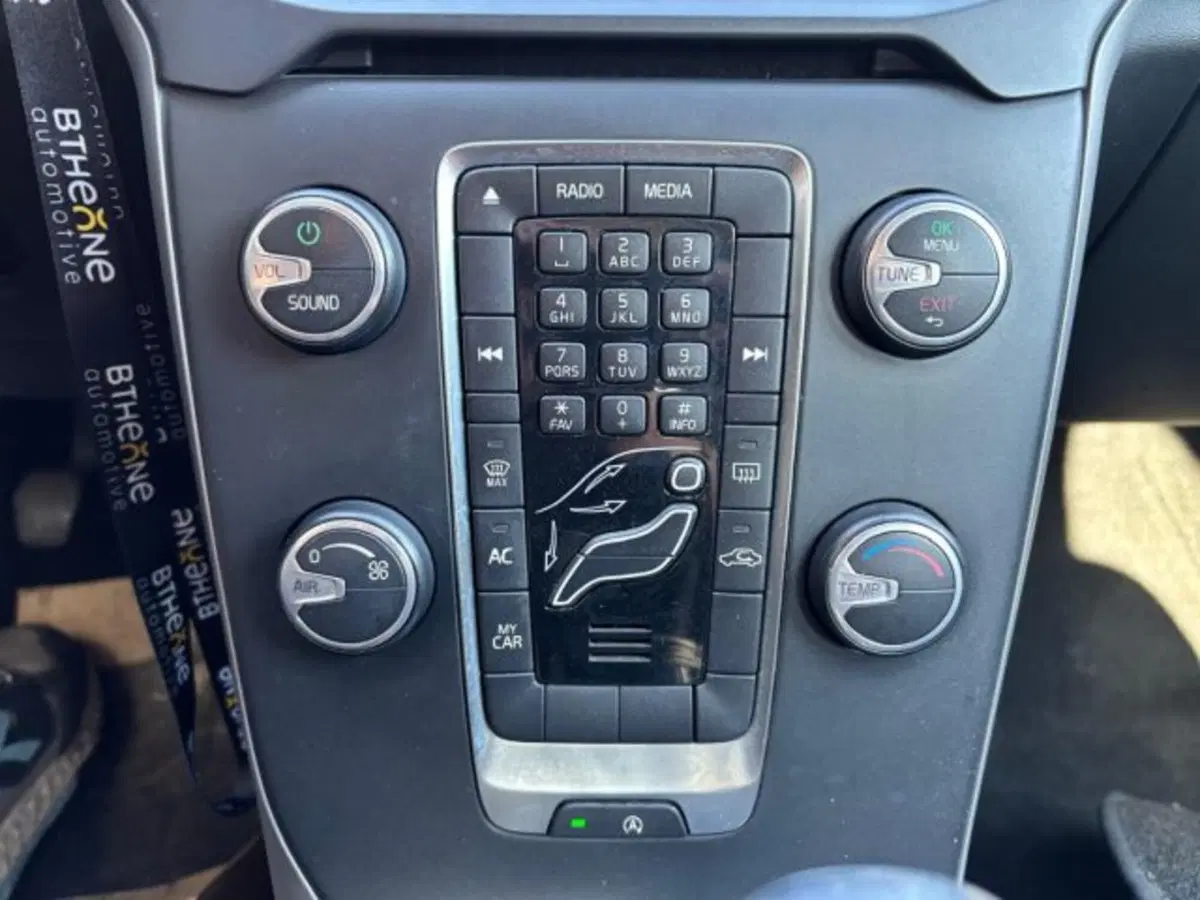 Volvo V40 usata a Cuneo (11)