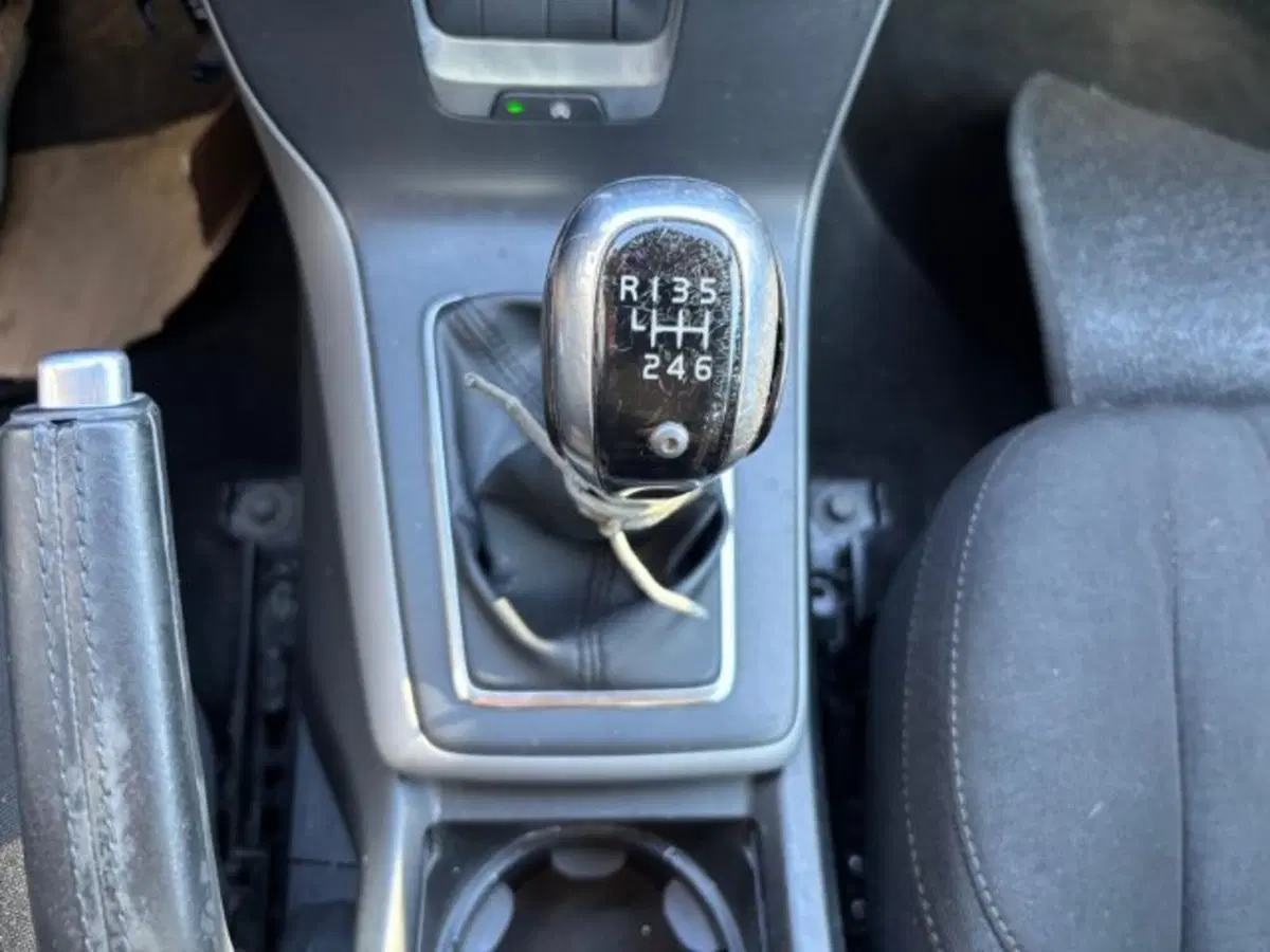 Volvo V40 usata a Cuneo (12)