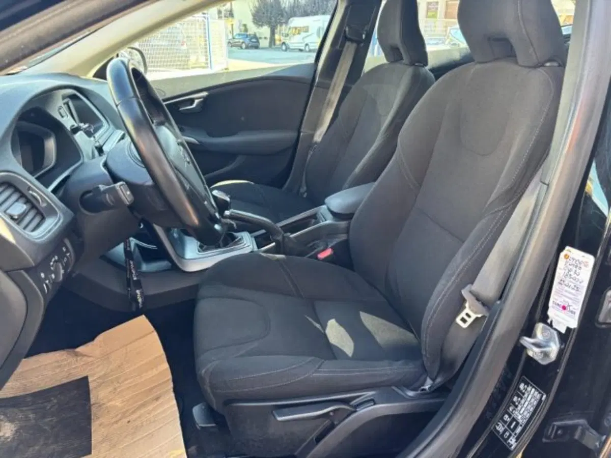Volvo V40 usata a Cuneo (15)