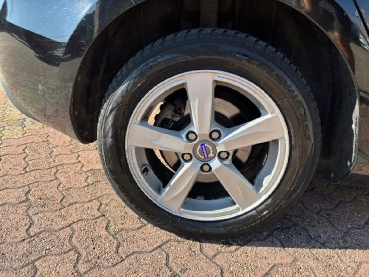 Volvo V40 usata a Cuneo (6)