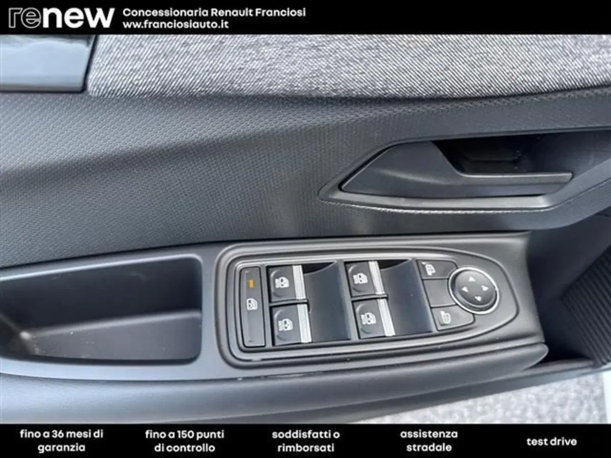 Renault Clio nuova a Modena (14)